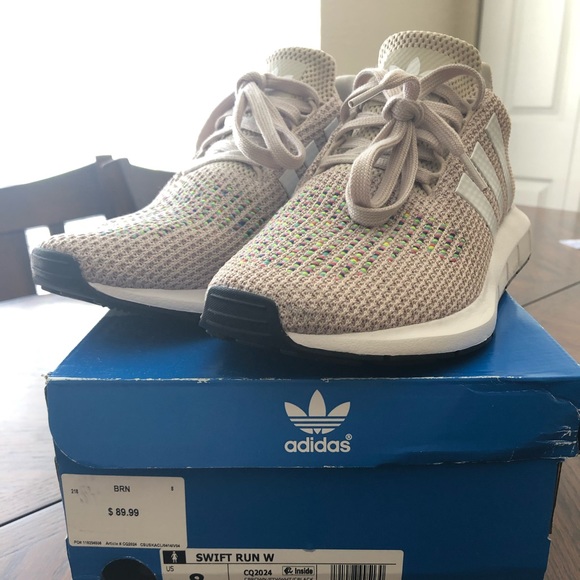 Adidas Swift Run - Women’s Size 8 - Picture 2 of 6
